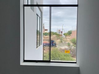 Foto 4 de OPORTUNIDAD UNICA: VENDO DEPARTAMENTO  FRENTE AL FUTURO CLUB DE MIRAFLORES