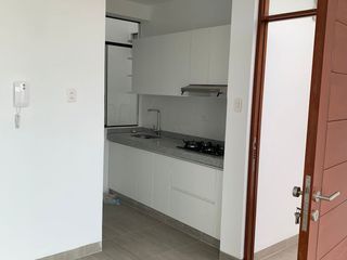 Foto 2 de OPORTUNIDAD UNICA: VENDO DEPARTAMENTO  FRENTE AL FUTURO CLUB DE MIRAFLORES