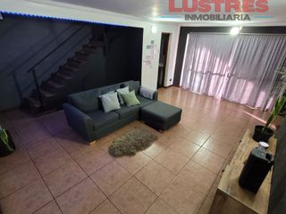Casa Con Amplio Patio Y Pileta  +  2 Departamentos  Santa Teresita Partido De La Costa