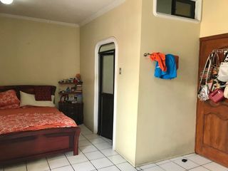 Foto 12 de Casa de venta en La Atarazana, 4 pisos, herradura cerrada, 5 dormitorios.