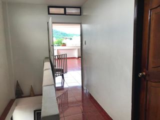 Foto 23 de Casa de venta en La Atarazana, 4 pisos, herradura cerrada, 5 dormitorios.