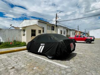 CASA EN VENTA EN CALDERON, SANTA MARIANITA