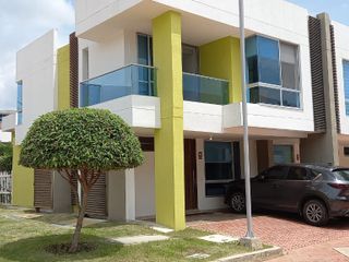 casa amoblada en venta en conjunto en Ricaurte- Cundinamarca
