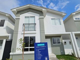 Foto 2 de Venta de Casa Marbella en Manantial de Casalaguna Vial 1- Av. Leon F. Cordero cerca del Riocentro Dorado, La Aurora, Daule