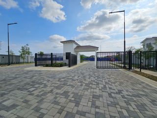 Foto 20 de Venta de Casa Marbella en Manantial de Casalaguna Vial 1- Av. Leon F. Cordero cerca del Riocentro Dorado, La Aurora, Daule