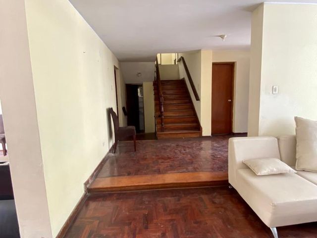 SE  VENDE EXCELENTE CASA EN SURCO