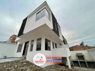 Amplia casa esquinera de venta por estrenar, Sector Racar C1204