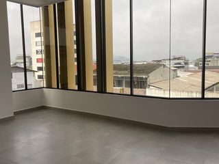 Foto 1 de rento oficina av Quito frente a Supermaxi por estrenar