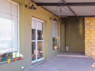 Venta de Casa Moderna Barrio Aires de Manantial - El Suyuque - S. L