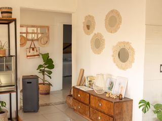 Foto 4 de Venta de Casa Moderna Barrio Aires de Manantial - El Suyuque - S. L