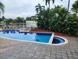 Foto 2 de Venta de Casa en Samborondon Guayaquil