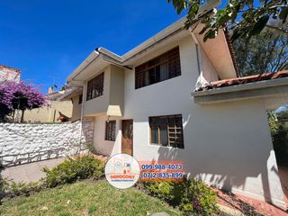 Amplia casa con área verde de renta, Sector Remigio Crespo R217