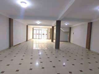 Foto 2 de VENTA 1ER PISO COMERCIAL (150 M2) ALT. 2CDRAS AV. CARAPONGO LURIGANCHO