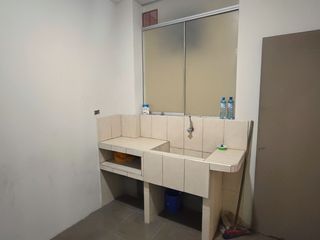 Foto 9 de VENTA 1ER PISO COMERCIAL (150 M2) ALT. 2CDRAS AV. CARAPONGO LURIGANCHO