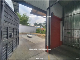 Foto 15 de ALQUILER DE BODEGA DE 2070 MTS2, 4 ACCESOS VEHICULARES Y MUELLES.