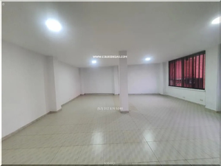 Foto 8 de ALQUILER DE BODEGA DE 2070 MTS2, 4 ACCESOS VEHICULARES Y MUELLES.