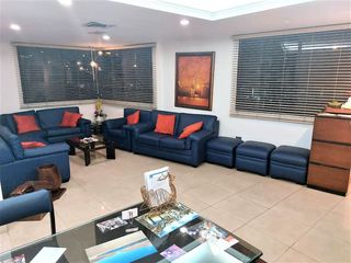 Foto 1 de Edificio de venta en Kennedy Norte, uso comercial, Norte de Guayaquil.