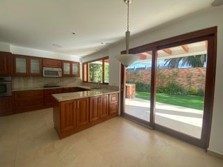 Foto 6 de VENDO HERMOSA CASA EN CONJUNTO CUMBAYA (Sector Colegio Menor)