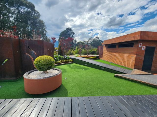 Departamento de 3 Dormitorios atrás de Av. Ordóñez Lasso