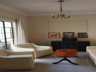 Venta De Amplia Casa En Santa Beatriz Lima