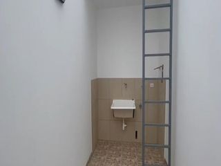 Foto 11 de VENTA DE CASA EN ESTRENO DE TRES PISOS EN LA ENTRADA DE LA URB. MONTEBELLO