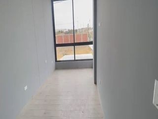 Foto 13 de VENTA DE CASA EN ESTRENO DE TRES PISOS EN LA ENTRADA DE LA URB. MONTEBELLO