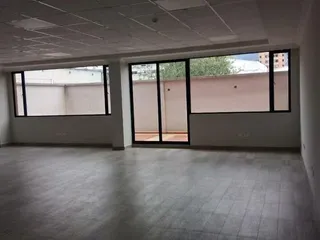 Oficina en Venta Nueva 135 m2 mas patio 29.70 m2