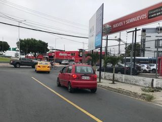 Foto 1 de Casa de Venta en Manta, Ecuador