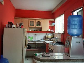 Foto 2 de VENTA CASA ESQUINERA VILLA ESPAÑA UNO NORTE DE GUAYAQUIL