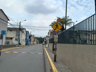 Foto 13 de VENTA CASA ESQUINERA VILLA ESPAÑA UNO NORTE DE GUAYAQUIL