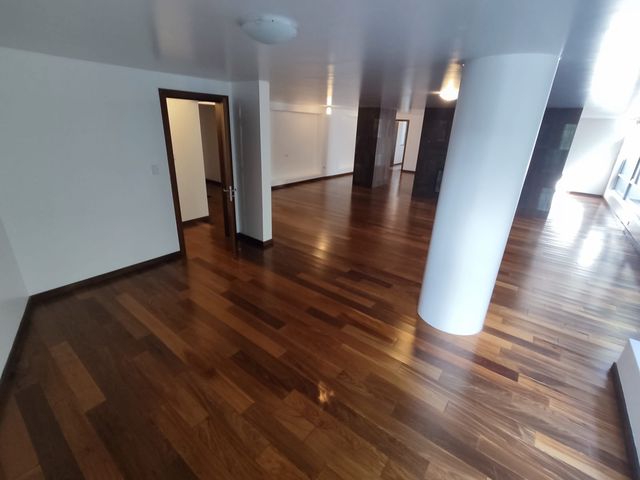 DEPARTAMENTO EN ALQUILER - EL BATAN Y 6 DE DICIEMBRE