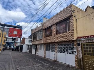 Vende Casa Álamos Norte, Bogotá, D.C.