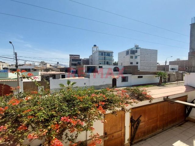 Vendo Casa En Huanchaco Calle Las Palmeras 461m² $260,000.00