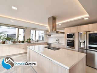 Foto 3 de Venta de Departamento con Acabados de Lujo Av. Ordoñez Lasso