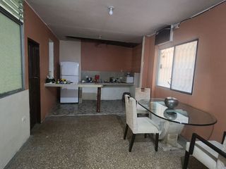 Foto 29 de Garzota Se Vende Casa Rentera Dos Locales, 3 Departamentos