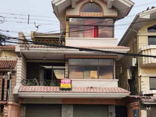 Foto 1 de Garzota Se Vende Casa Rentera Dos Locales, 3 Departamentos