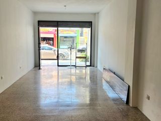 Foto 3 de Garzota Se Vende Casa Rentera Dos Locales, 3 Departamentos