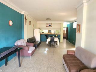 Foto 8 de Garzota Se Vende Casa Rentera Dos Locales, 3 Departamentos