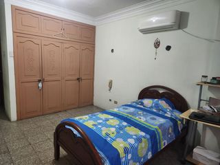 Foto 20 de Garzota Se Vende Casa Rentera Dos Locales, 3 Departamentos