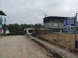 Vendo lote esquinero en la Urb. Pinar del Río, Santo Domingo