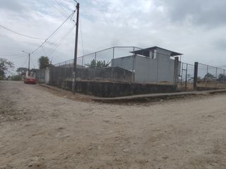 Foto 6 de Vendo lote esquinero en la Urb. Pinar del Río, Santo Domingo