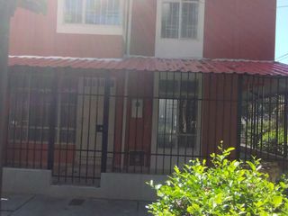 Foto 2 de 13941 Vendo casa Peatonal esquinera frente al parque
