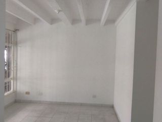 Foto 5 de 13941 Vendo casa Peatonal esquinera frente al parque