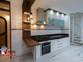 Foto 10 de VENTA DE CASA INDEPENDIENTE  DE 1,100 M2 EN LA MOLINA, URB. RINCONADA DEL LAGO