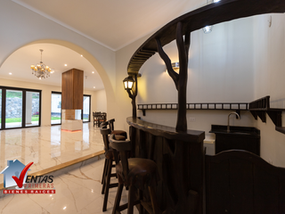 Foto 8 de VENTA DE CASA INDEPENDIENTE  DE 1,100 M2 EN LA MOLINA, URB. RINCONADA DEL LAGO