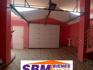 Foto 2 de En Machala Sector Patria Nueva Se Vende Linda Casa de Dos Departamentos Comodos, Aplica BIESS, Acabados Importados