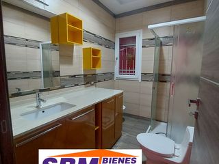 Foto 6 de En Machala Sector Patria Nueva Se Vende Linda Casa de Dos Departamentos Comodos, Aplica BIESS, Acabados Importados