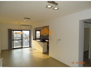 DPTO 3 DORM. + COCHERA+BAULERA. COMPLEJO ALGARROBO, B° ALBERDI. CATEGORIA.