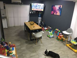 Excelente Dúplex de 3 ambientes en Alquiler. Sin expensas.