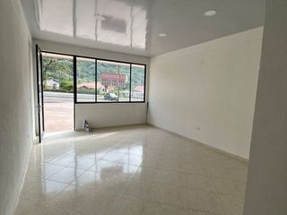 Foto 6 de LOCAL COMERCIAL EN ARRIENDO,  CHINACOTA